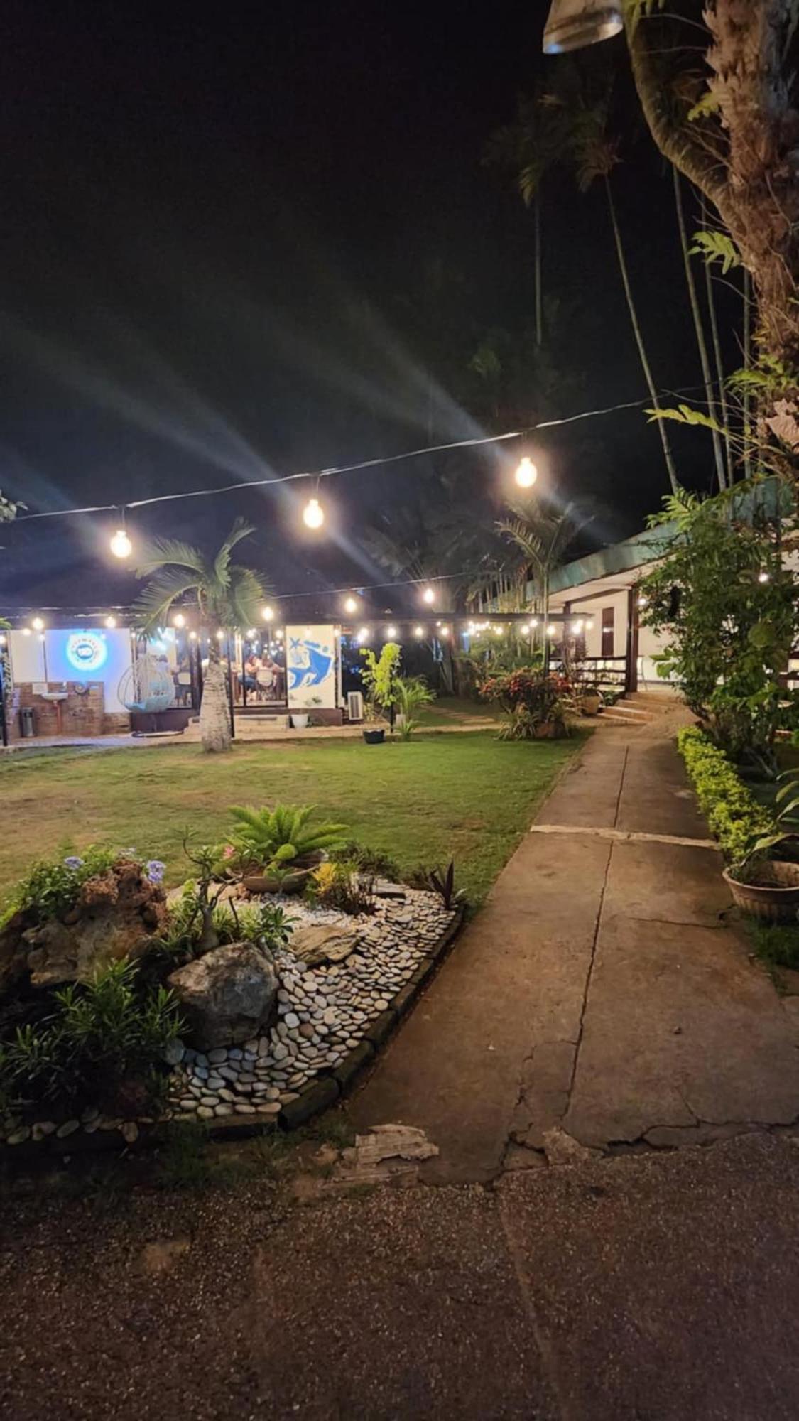 Reef Hostel Puerto Princesa Eksteriør bilde