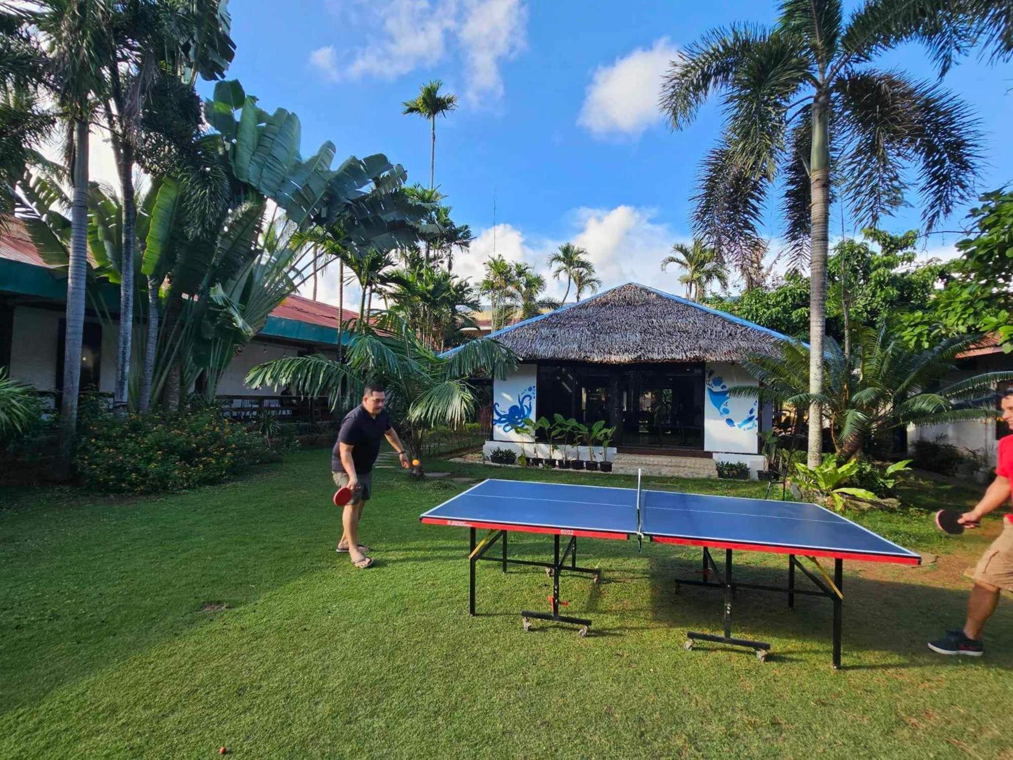 Reef Hostel Puerto Princesa Eksteriør bilde